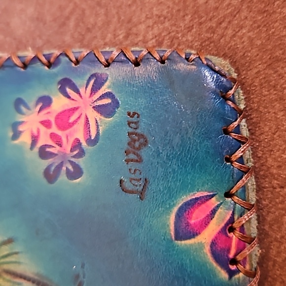3/$30 Tropical Palm Tree Hibiscus Las Vegas Leather Crossbody Passport Mini Bag - Picture 4 of 6